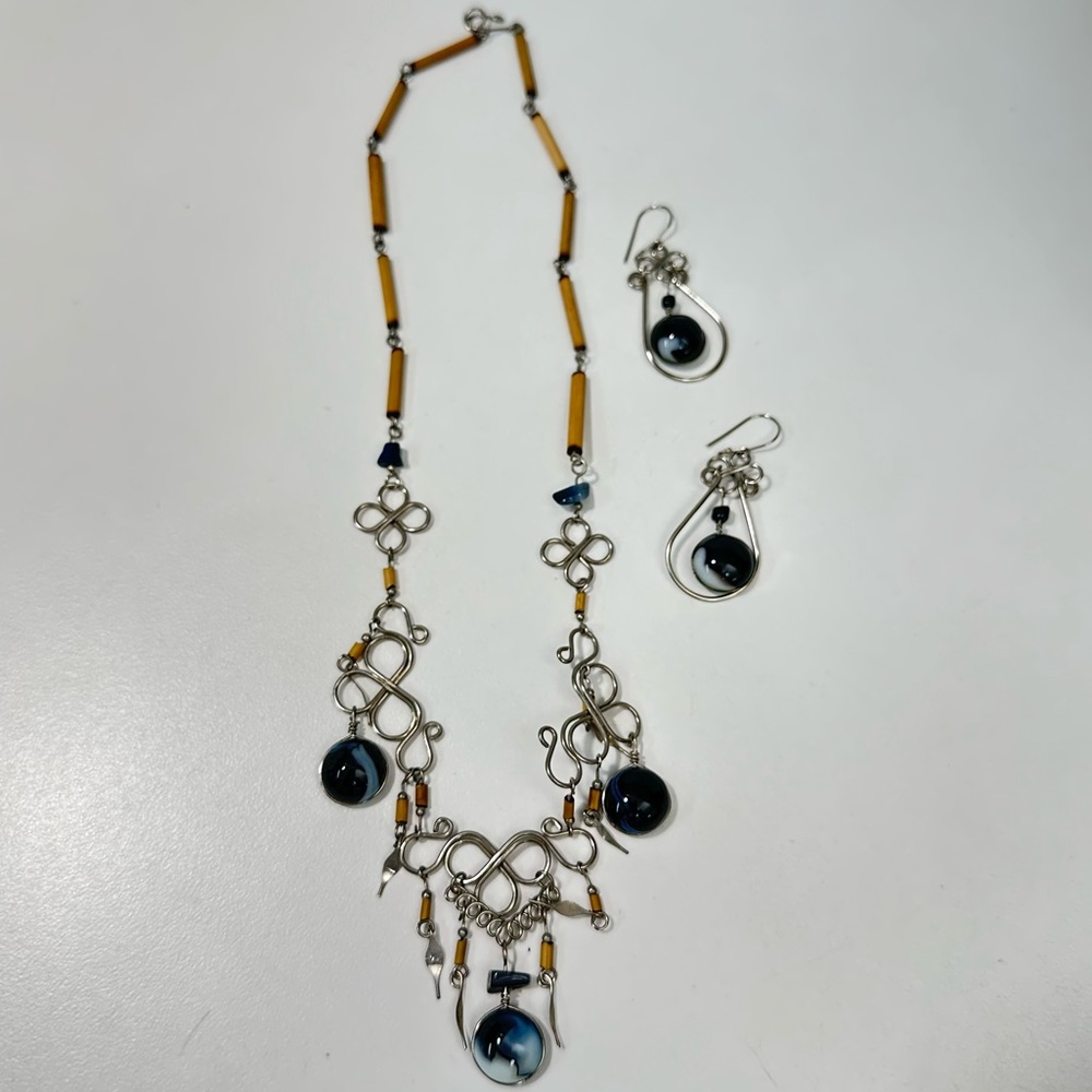 VINTAGE WOODEN BEAD & Silver Gem CHAIN NECKLACE/EARRINGS SET BOHO CHIC 1… - Picture 6 of 7